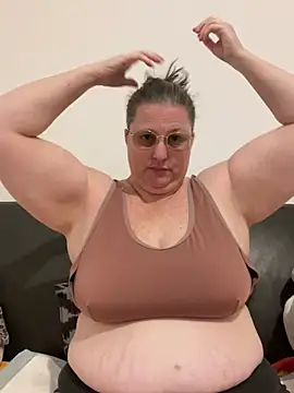 bea french curvy online show from 12, 1, 2026