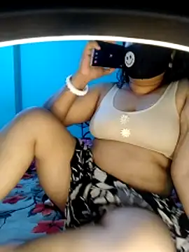 priya2098 online show from 16, 6, 2026