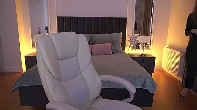 KissableKira online show from 13, 2, 2026