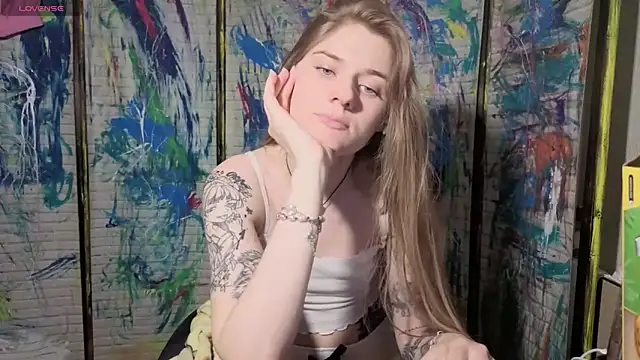 Snapshot of Adell_Love chatting on 9, 5, 2026 Adell Love online show from 9, 5, 2026