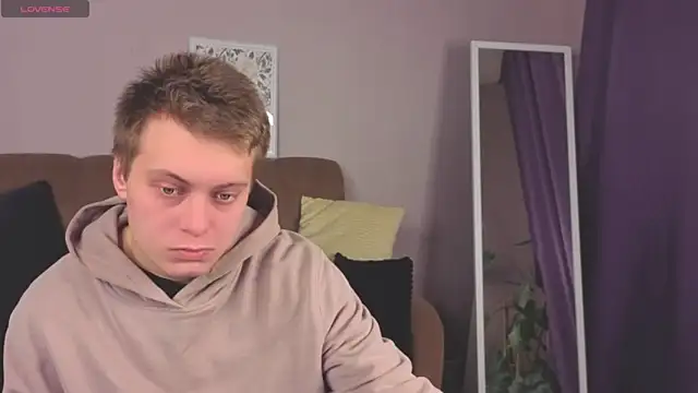 Snapshot of ZheRealKrugi chatting on 14, 12, 2025 ZheRealKrugi online show from 14, 12, 2025