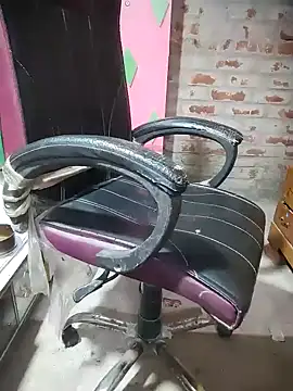 Snapshot of livaroy chatting on 28, 11, 2025 livaroy online show from 28, 11, 2025