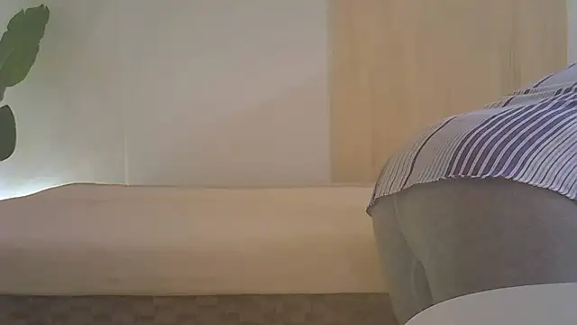 kyono-iyashi online show from 18, 4, 2026