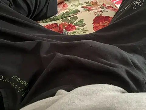 erdestruttor18 online show from 26, 2, 2026