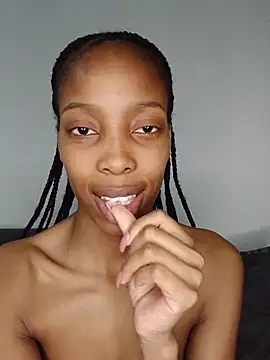 Snapshot of MsParisSmith chatting on 14, 12, 2025 MsParisSmith online show from 14, 12, 2025