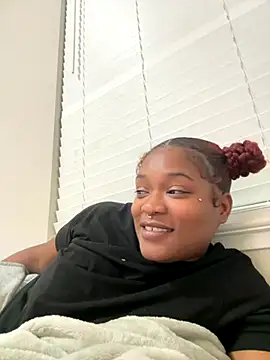 Snapshot of yourfavvebonyy chatting on 28, 11, 2025 yourfavvebonyy online show from 28, 11, 2025