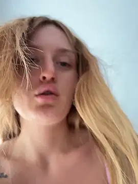 madlynginger online show from 22, 12, 2025