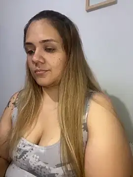 Snapshot of LoreinnFox chatting on 21, 4, 2026 LoreinnFox online show from 21, 4, 2026