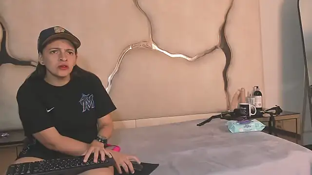 Alyssa Noah online show from 6, 3, 2026