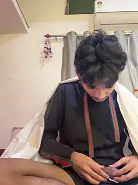 Snapshot of austindaddy69 chatting on 27, 11, 2025 austindaddy69 online show from 27, 11, 2025