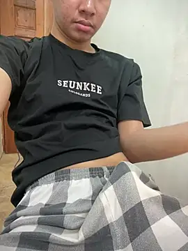 asiantwink0000 online show from 10, 1, 2026