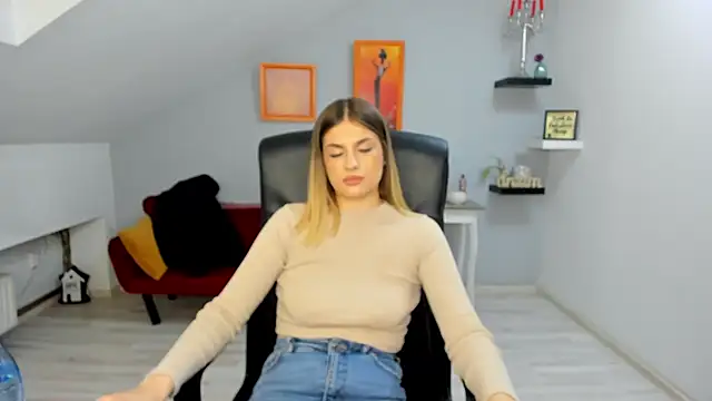 SarahOwenn online show from 19, 1, 2026