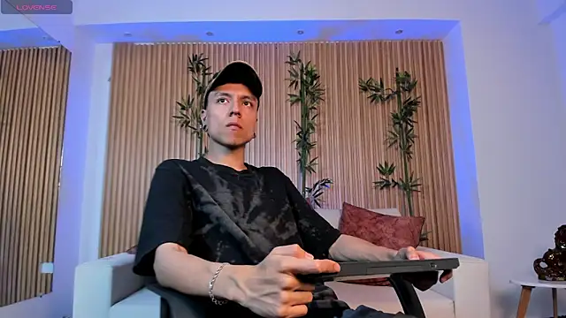 Bastthianxxx online show from 16, 12, 2025