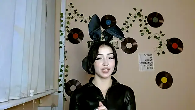 Sweeet Sss online show from 3, 12, 2025