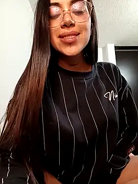 Violett  Rose online show from 15, 12, 2025