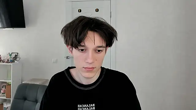 Mickleloveu online show from 28, 11, 2025