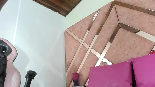 Valeria gil  online show from 12, 2, 2026