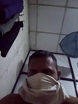 Snapshot of slkewinboy chatting on 27, 11, 2025 slkewinboy online show from 27, 11, 2025