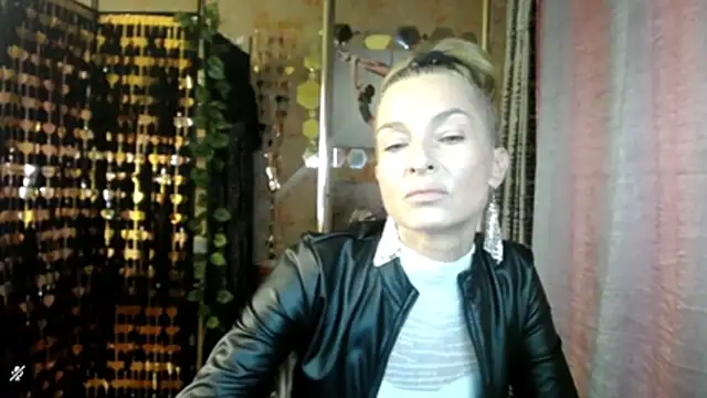Soniakiss online show from 28, 7, 2026