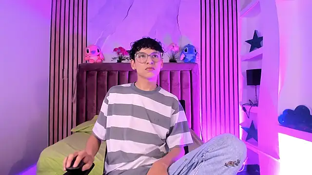 SthepanodiMonaco online show from 5, 12, 2025