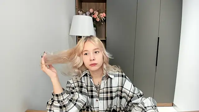 AunclreaVache online show from 30, 11, 2025