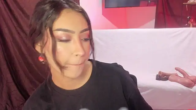 Snapshot of Ounla_Sweet chatting on 2, 8, 2026 Ounla Sweet online show from 2, 8, 2026