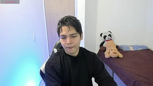 Snapshot of Asta_YunoXXX chatting on 5, 4, 2026 Asta YunoXXX online show from 5, 4, 2026