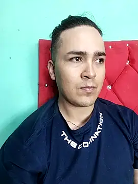 Snapshot of angels_00001 chatting on 29, 11, 2025 angels 00001 online show from 29, 11, 2025