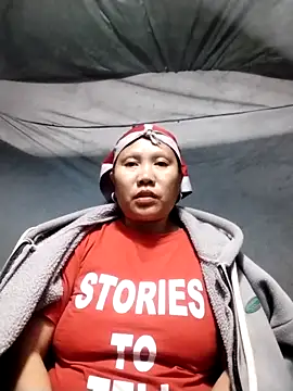 Snapshot of LeoPet2x chatting on 17, 12, 2025 LeoPet2x online show from 17, 12, 2025