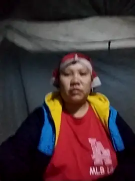 Snapshot of LeoPet2x chatting on 19, 12, 2025 LeoPet2x online show from 19, 12, 2025