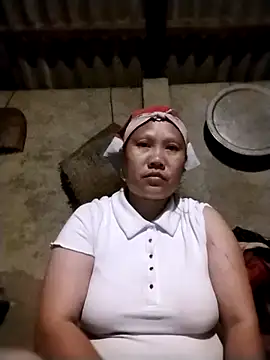 Snapshot of LeoPet2x chatting on 12, 4, 2026 LeoPet2x online show from 12, 4, 2026