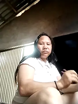 Snapshot of LeoPet2x chatting on 13, 4, 2026 LeoPet2x online show from 13, 4, 2026