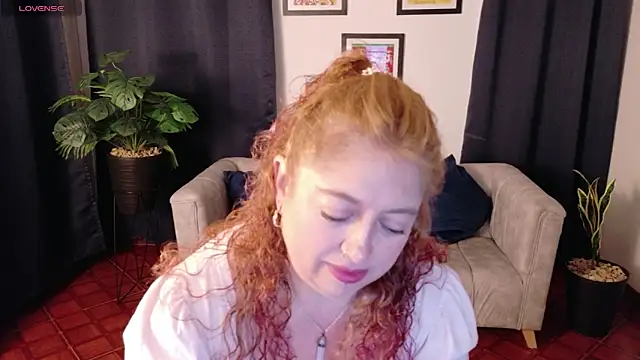 MilfArlet online show from 14, 1, 2026