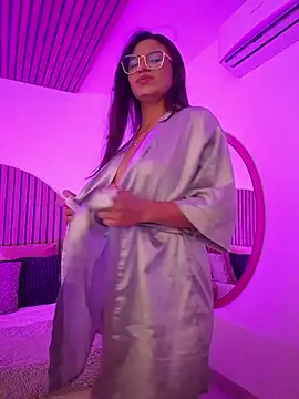 Snapshot of Lu_Alzafirah chatting on 1, 12, 2025 Lu Alzafirah online show from 1, 12, 2025