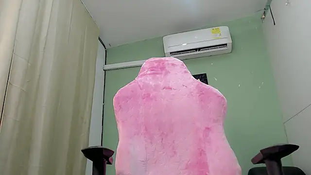 Mishell hot  online show from 10, 1, 2026