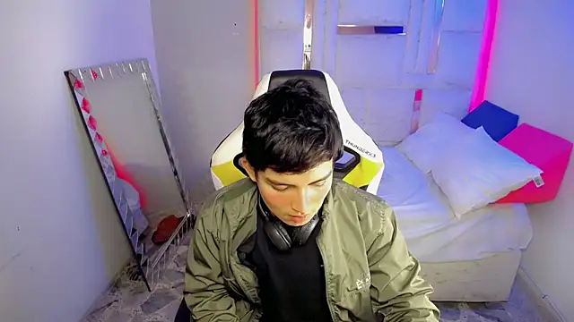 Green XoX online show from 10, 1, 2026