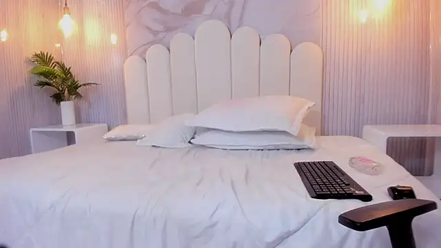 CHLOE BLOWJOB online show from 5, 1, 2026