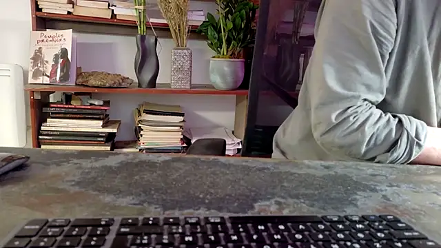 Snapshot of diogene11 chatting on 1, 12, 2025 diogene11 online show from 1, 12, 2025