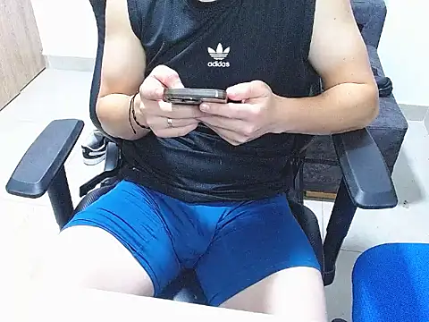 Liam jones10 online show from 29, 11, 2025