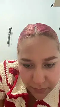 Snapshot of Kittysweet2001 chatting on 9, 5, 2026 Kittysweet2001 online show from 9, 5, 2026