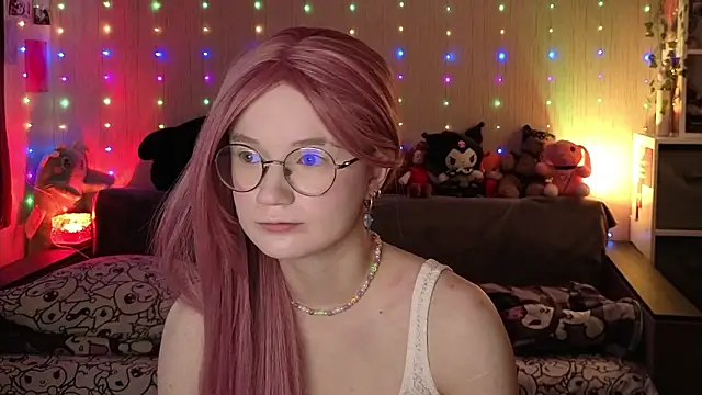 Kitty smalltits online show from 4, 3, 2026