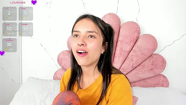 Snapshot of Cherrybombs_ chatting on 5, 2, 2026 Cherrybombs online show from 5, 2, 2026