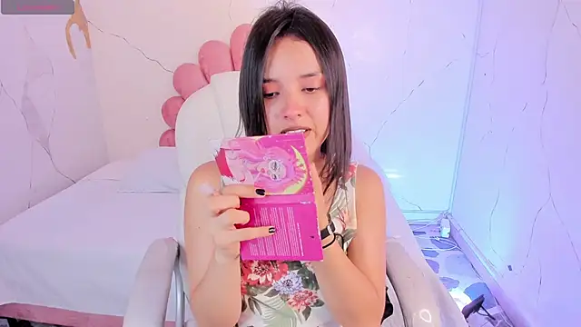 Snapshot of Cherrybombs_ chatting on 21, 2, 2026 Cherrybombs online show from 21, 2, 2026