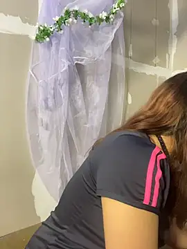 dakota021 online show from 2, 4, 2026