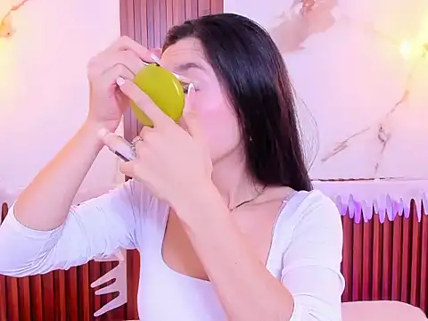 MiaLovely1 online show from 20, 12, 2025