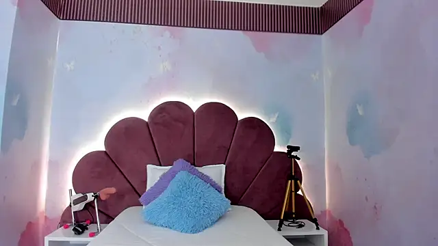 Snapshot of carohornyy chatting on 1, 12, 2025 carohornyy online show from 1, 12, 2025