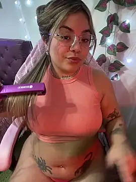 Snapshot of Lindalatina2001 chatting on 1, 6, 2026 Lindalatina2001 online show from 1, 6, 2026