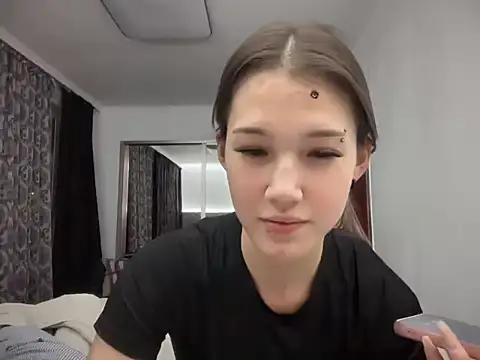 Snapshot of lilXdomii chatting on 4, 12, 2025 lilXdomii online show from 4, 12, 2025