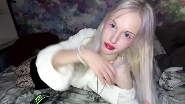 CelenFomes online show from 3, 3, 2026