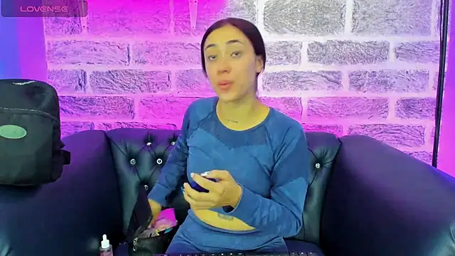 Snapshot of Ariana_collinss chatting on 14, 5, 2026 Ariana collinss online show from 14, 5, 2026